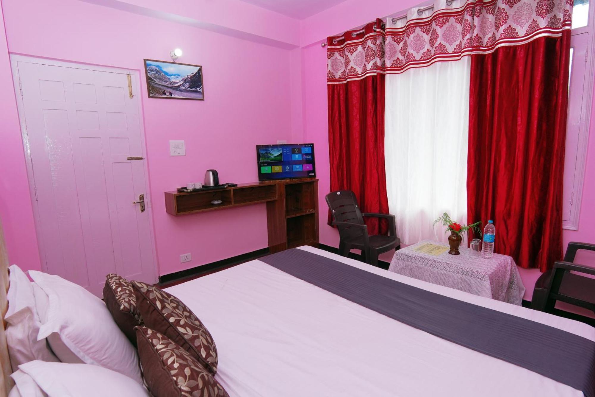 Shimla Hills Apartments 2Bhk Exteriör bild